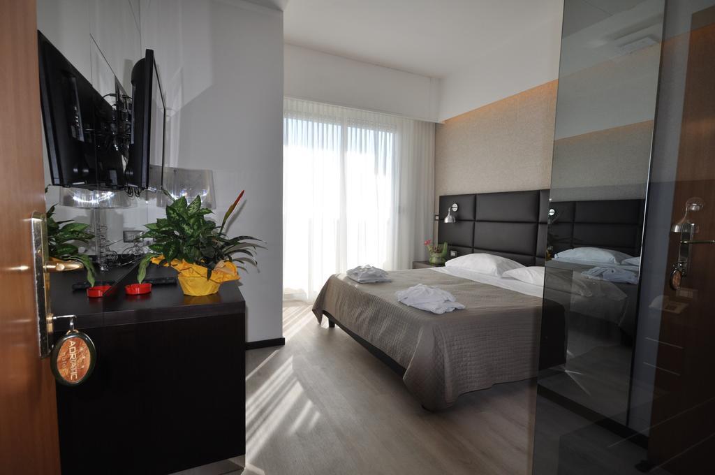 Hotel Adriatic&Beauty Ріміні Екстер'єр фото